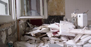 Демонтаж хрущевки в Нурлате - удаление старых полов и стен по выгодной цене от 1783 рублей.